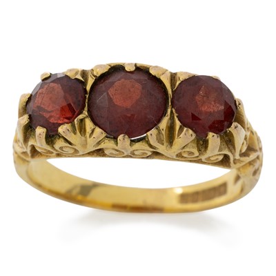 Lot 456 - VICTORIAN BOAT RING