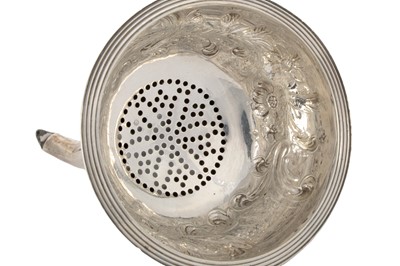 Lot 76 - GEORGE IV SILVER FUNNEL