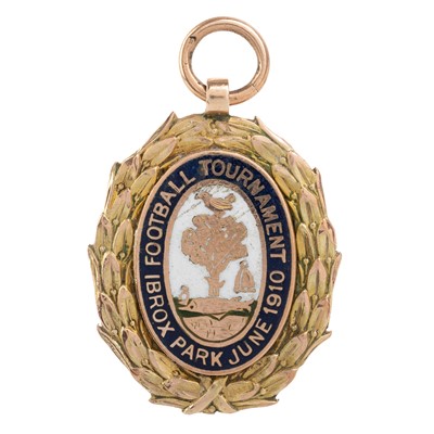 Lot 1674 - JAMES WILSON OF RANGERS F.C. (TRAINER) IBROX FOOTBALL TOURNAMENT WINNERS MEDAL