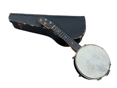 Lot 854 - FOUR STRING BANJO UKULELE