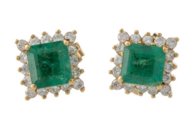 Lot 496 - PAIR OF EMERALD EARRINGS