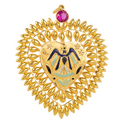 Lot 521 - SAUDI GOLD AND ENAMEL HEART SHAPED PENDANT