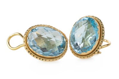 Lot 525 - PAIR OF AQUAMARINE EARRINGS