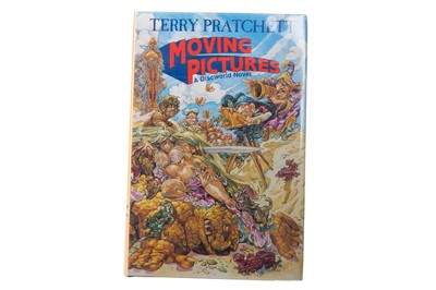 Lot 313 - TERRY PRATCHETT, 'MOVING PICTURES', A DISCWORLD SIGNED NOVEL