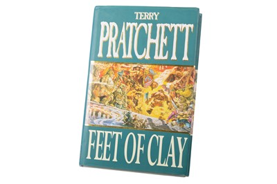 Lot 317 - TERRY PRATCHETT, SIGNED COPY OF 'FEET OF CLAY'