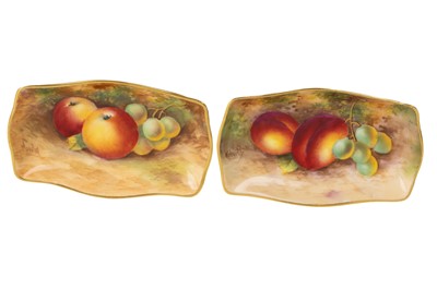 Lot 1379 - PAIR OF ROYAL WORCESTER DISHES