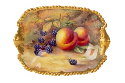 Lot 1380 - ROYAL WORCESTER DISH