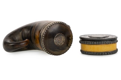 Lot 1383 - GEORGIAN SILVER MOUNTED SNUFF MULL