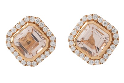 Lot 558 - MORGANITE AND DIAMOND NECKLACE AND PAIR OF EARRINGS
