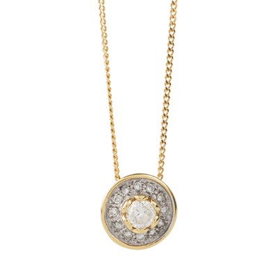 Lot 559 - DIAMOND CLUSTER NECKLACE