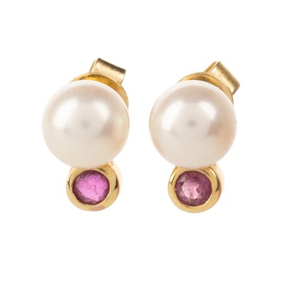 Lot 565 - PAIR OF RUBY AND PEARL EARRINGS