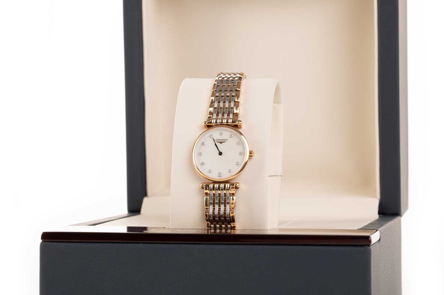 Lot 819 - LONGINES