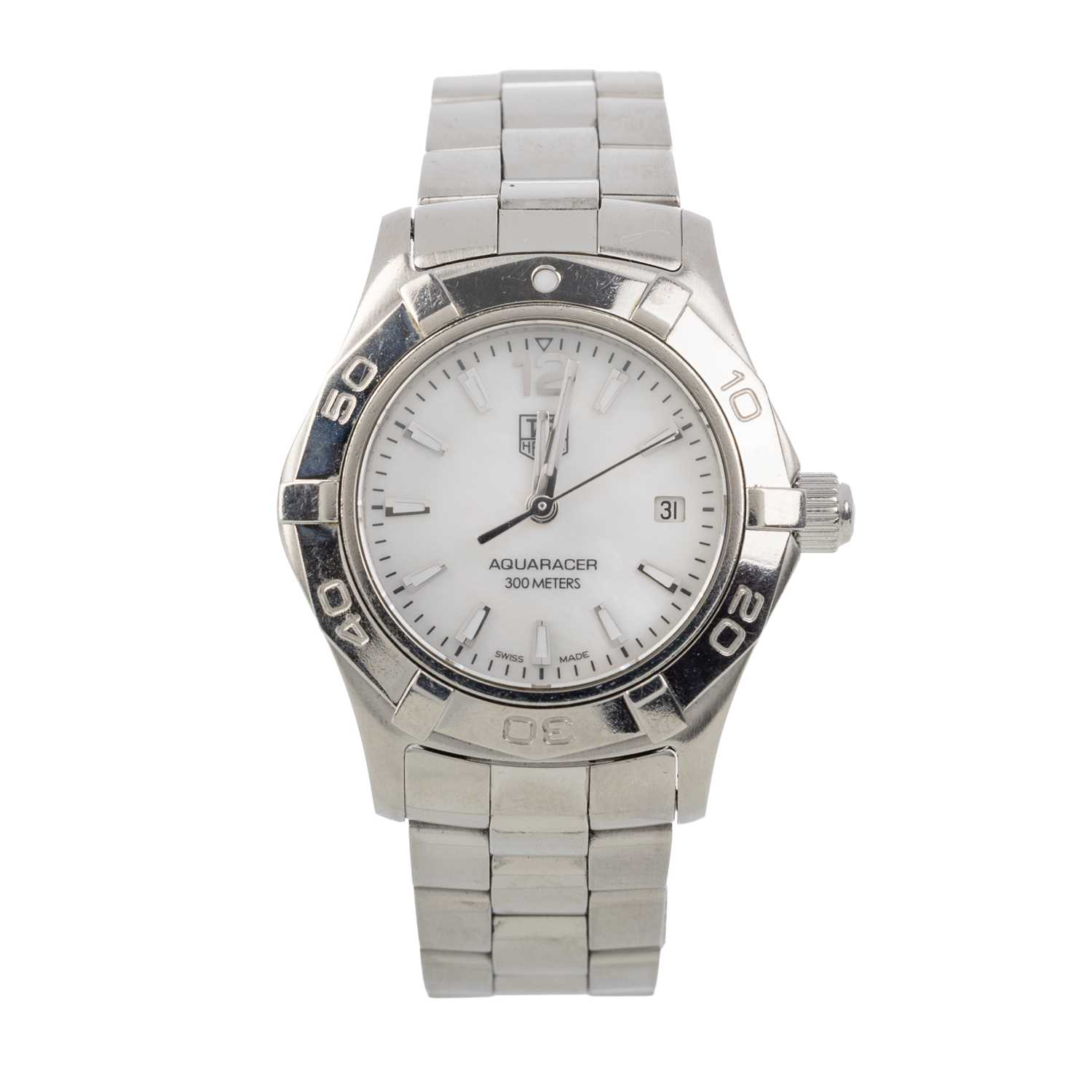 Lot 822 - TAG HEUER AQUARACER