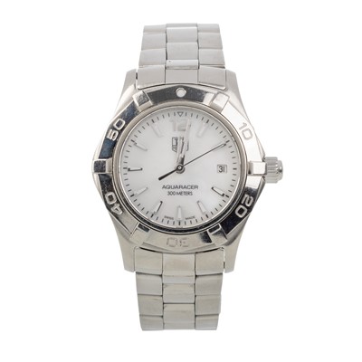 Lot 822 - TAG HEUER AQUARACER