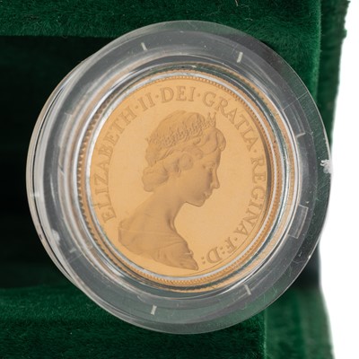 Lot 61 - ELIZABETH II GOLD PROOF SOVEREIGN