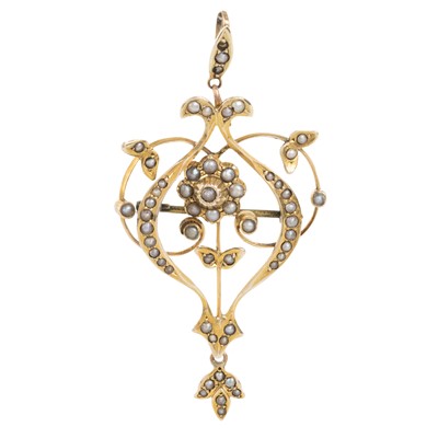 Lot 599 - SEED PEARL HOLBEIN