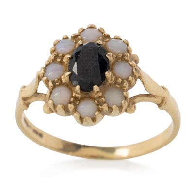 Lot 580 - SAPPHIRE AND OPAL CLUSTER RING