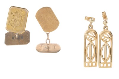 Lot 588 - PAIR OF GOLD CUFFLINKS AND A PAIR OF GOLD EARRINGS