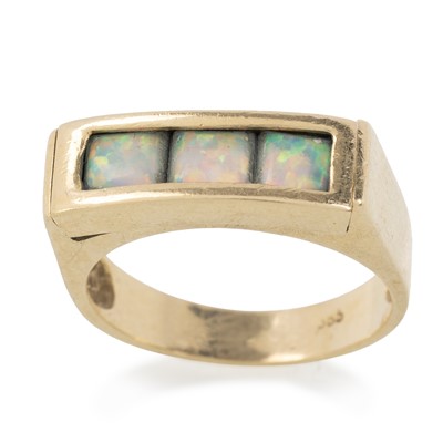 Lot 592 - OPAL THREE STONE RING