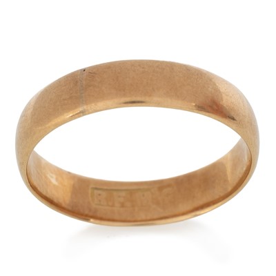 Lot 609 - GOLD WEDDING BAND