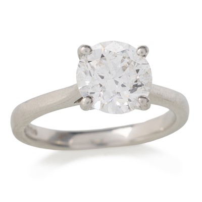 Lot 616 - DIAMOND SOLITAIRE RING