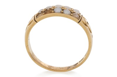 Lot 662 - VICTORIAN GOLD AND PEARL RING