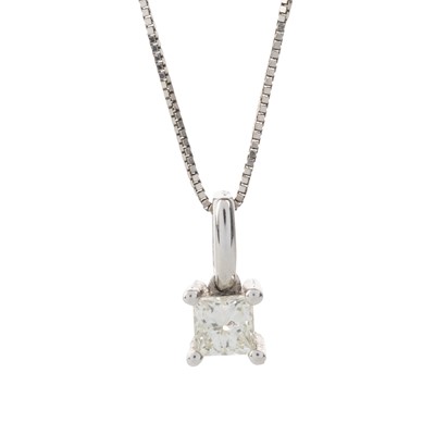 Lot 628 - DIAMOND PENDANT ON CHAIN AND A PAIR OF EARRINGS