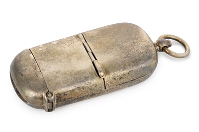 Lot 94 - VICTORIA SILVER COMBINATION SOVEREIGN HOLDER / VESTA CASE