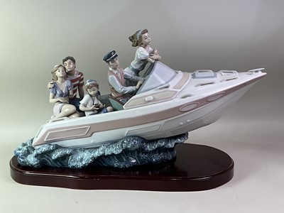 Lot 1422 - LLADRO PORCELAIN SCULPTURE “FAMILY OUTING”