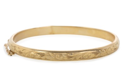 Lot 670 - GOLD BANGLE