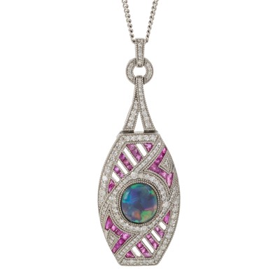 Lot 650 - GEM SET PENDANT ON CHAIN