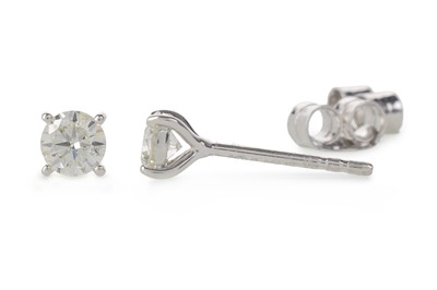 Lot 655 - PAIR OF DIAMOND STUD EARRINGS