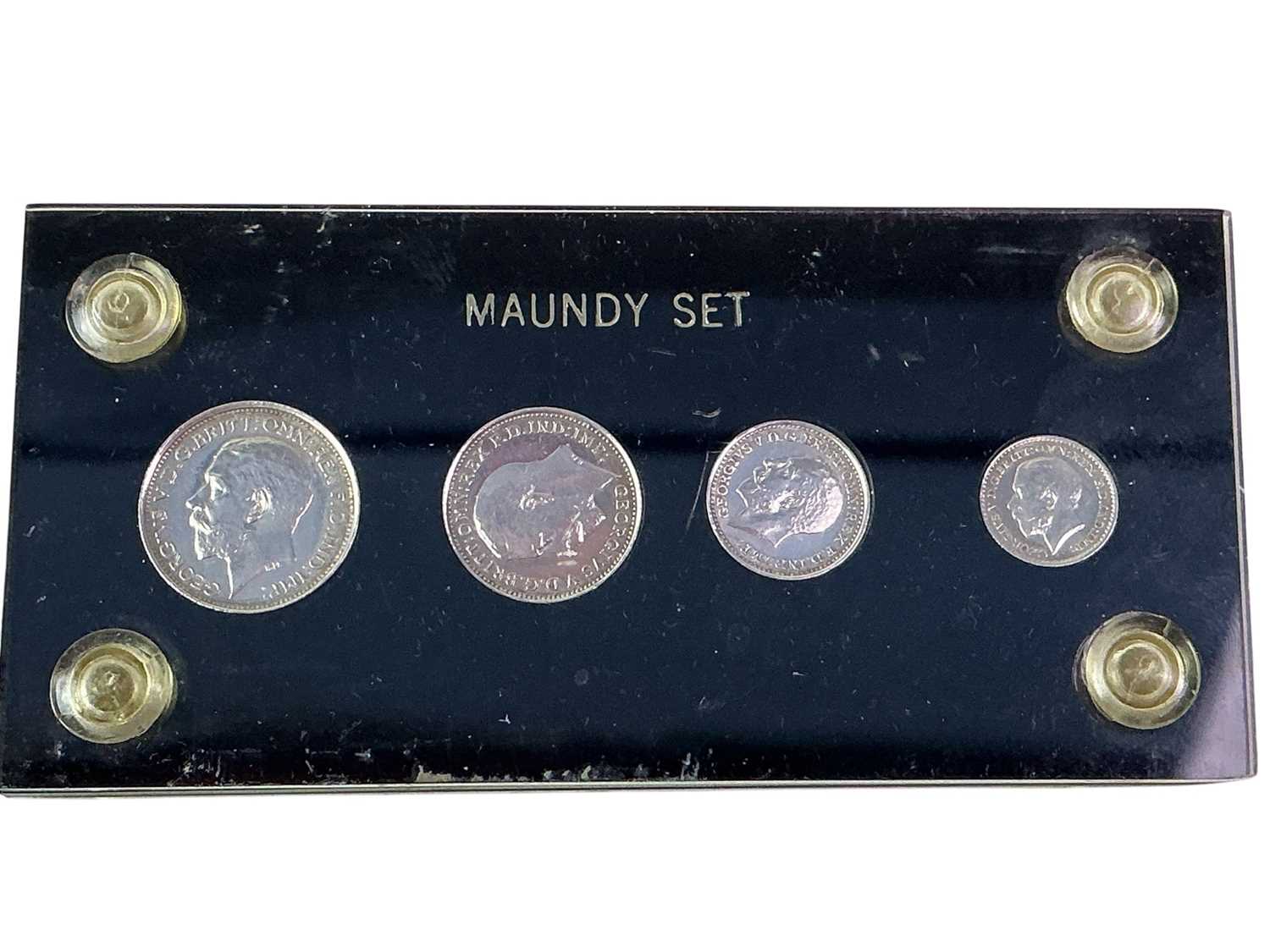Lot 37 - GEORGE V MAUNDY COIN SET