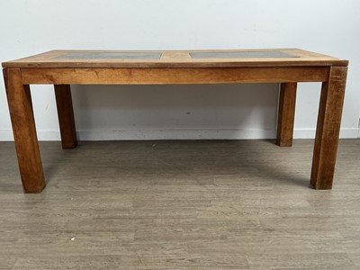 Lot 67 - CONTEMPORARY OAK DINING TABLE