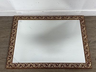 Lot 79 - GILT WOOD CIRCULAR WALL MIRROR