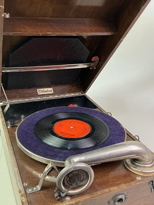 Lot 89 - CLIFTOPHONE GRAMOPHONE