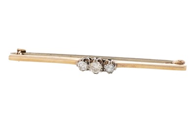 Lot 695 - DIAMOND BAR BROOCH