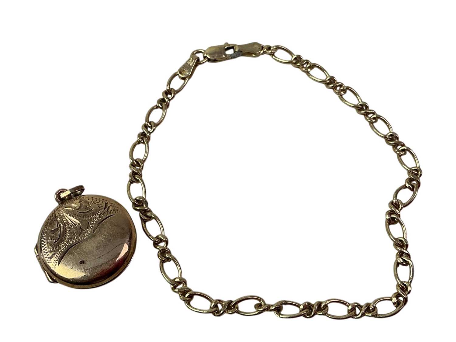 Lot 19 - GOLD BRACELET