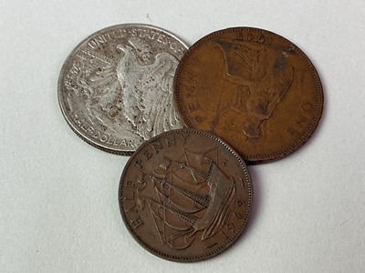 Lot 13 - COLLECTION OF COINS