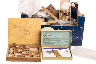 Lot 868 - GROUP OF VINTAGE WATCHMAKERS ACCESSORIES