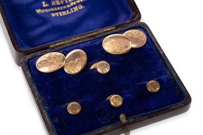 Lot 697 - PAIR OF GOLD OVAL CUFFLINKS