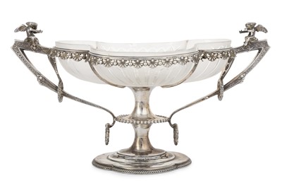 Lot 118 - VICTORIA SILVER CENTREPIECE BOWL