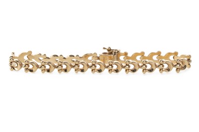 Lot 703 - GOLD BRACELET