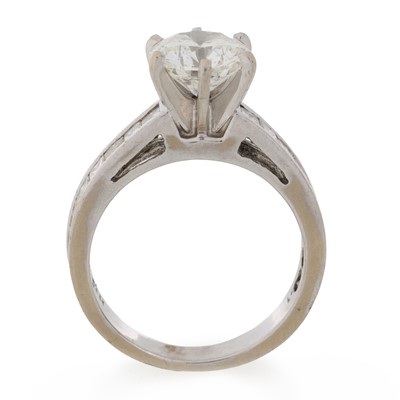 Lot 707 - DIAMOND DRESS RING