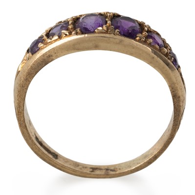 Lot 722 - AMETHYST DRESS RING