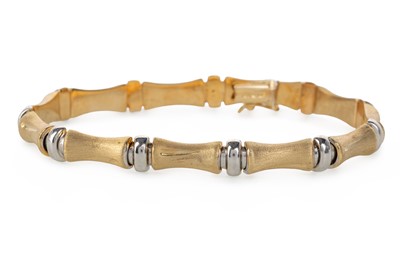 Lot 730 - GOLD BAMBOO NECKLACE AND BRACELET