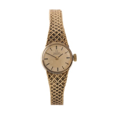 Lot 880 - LADY'S OMEGA GOLD BRACELET WATCH