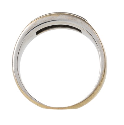 Lot 751 - DIAMOND BAND