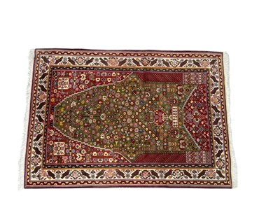 Lot 843 - ASIAN BORDERED PRAYER RUG OF KASHAN DESIGN