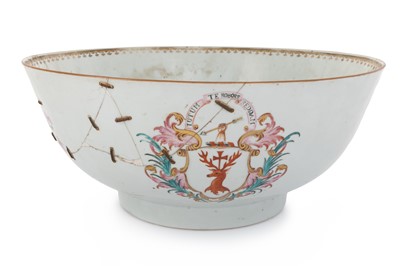 Lot 845 - CHINESE ARMORIAL PUNCH BOWL